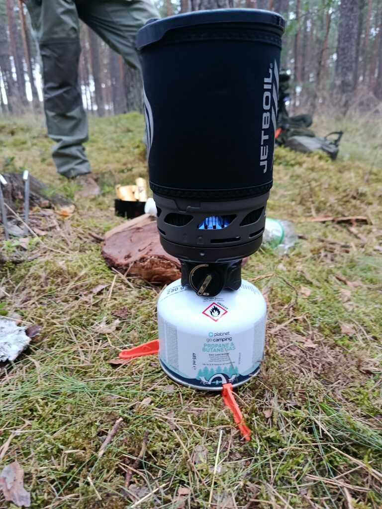 Gotowanie na JETBOIL